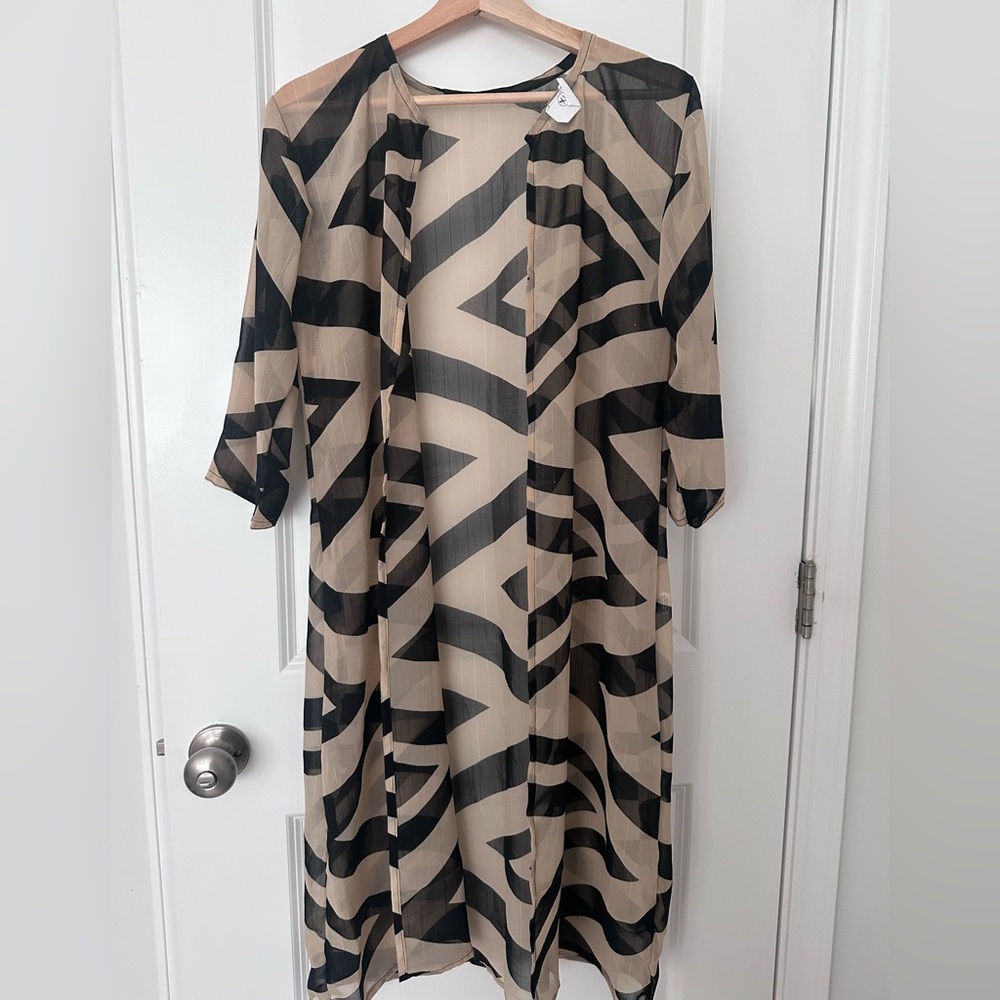 Elegant Sheer Zebra Print Kimono